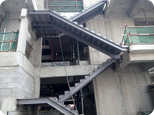 室外钢结构消防楼梯安装